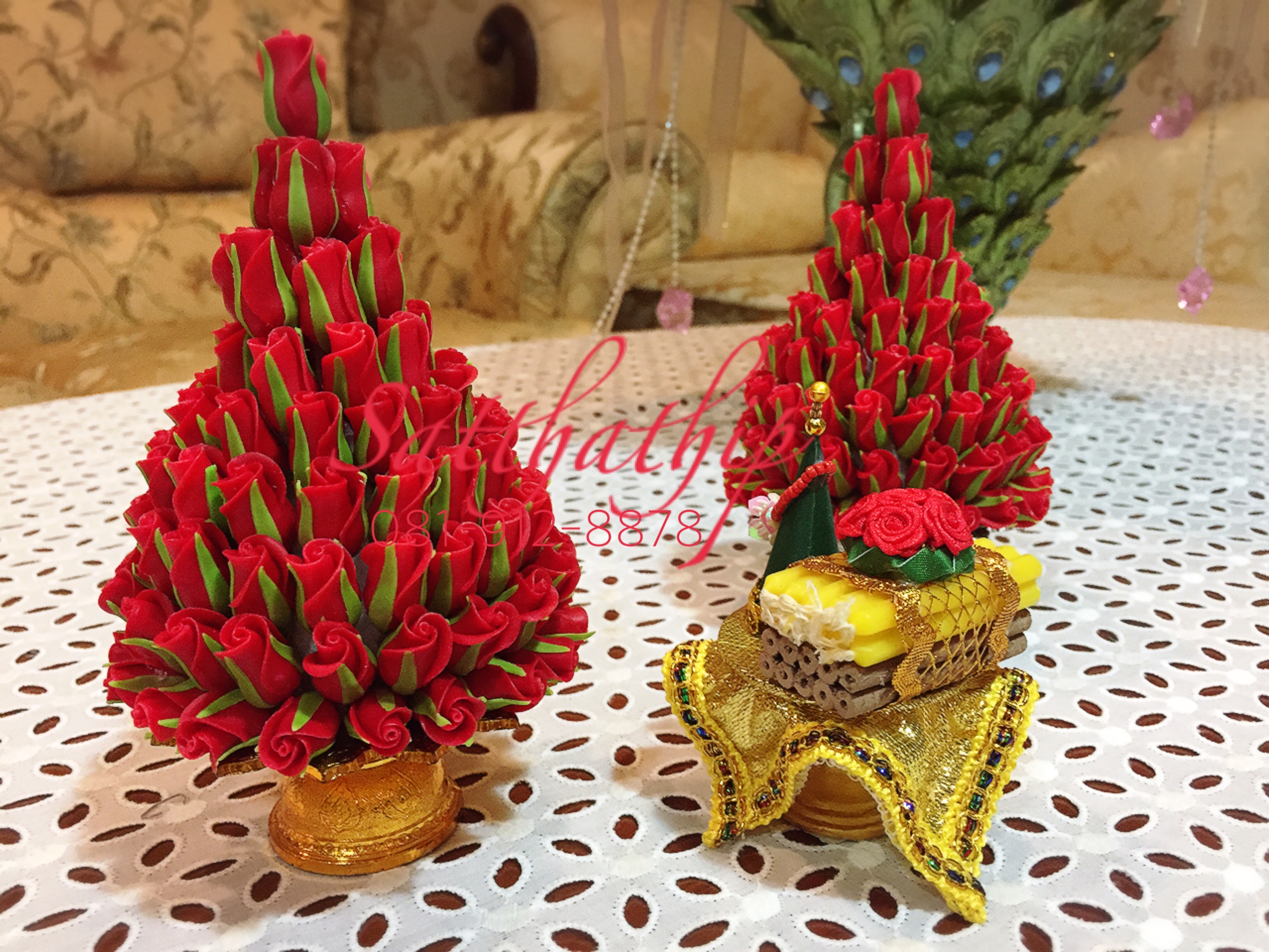 ชุดพานพุ่มดอกกุหลาบ ประดิษฐ์จากดิน