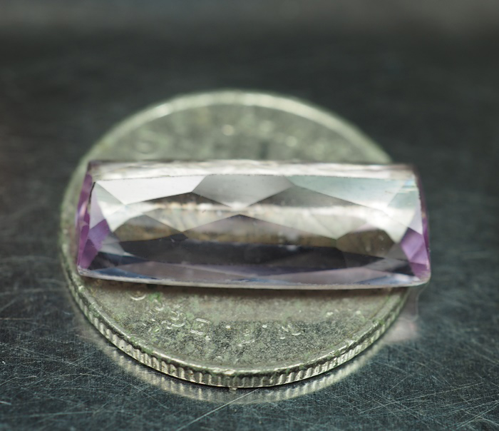 คุนไซต์สีชมพู (Kunzite) 7.50 กะรัต