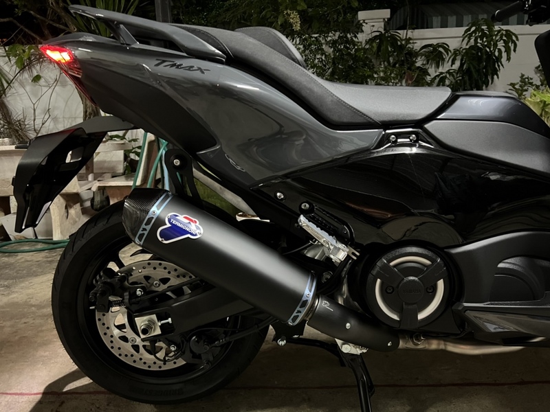 ท่อ Termignoni black titanium สำหรับ Tmax 560 (For Exhibition only)