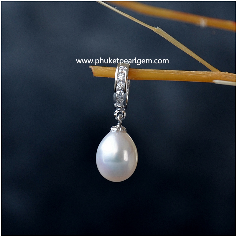 Single Drop White Pearl Sterling Silver Pendant