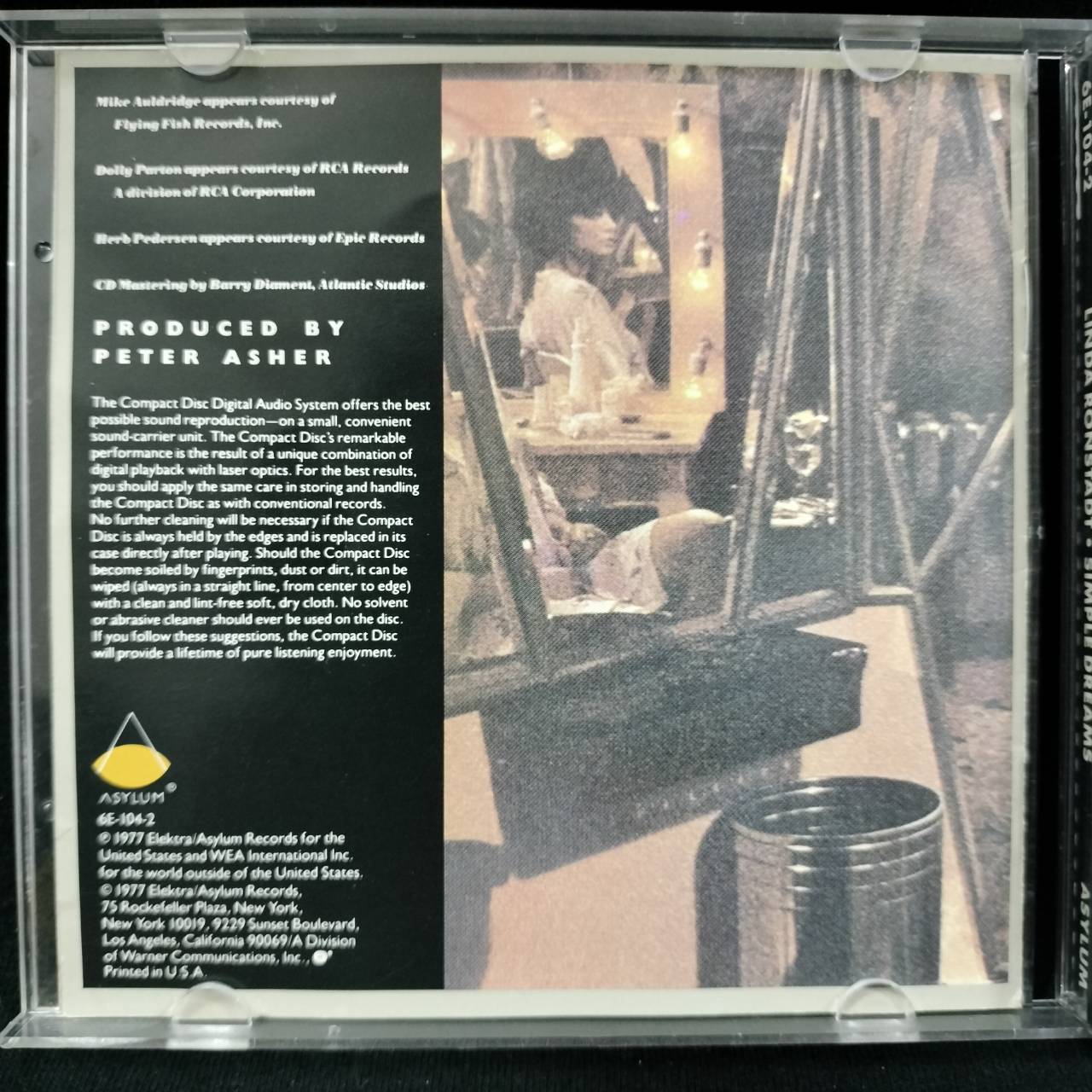 Linda Ronstadt – Simple Dreams / USA / ทะลุขอบ (ไม่โดนเนื้อแผ่น) / แผ่นดี