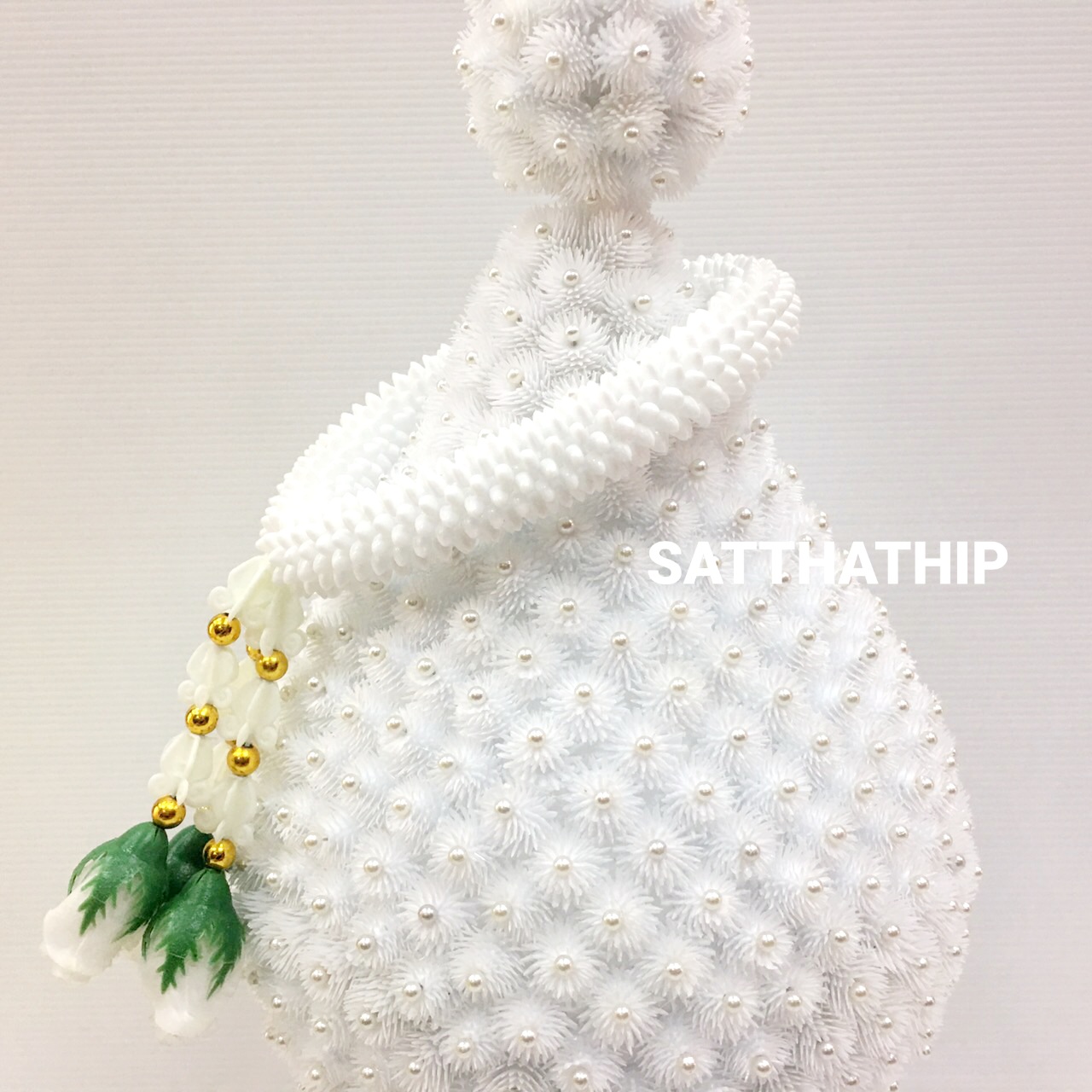 พานพุ่มดอกบานไม่รู้โรยประดิษฐ์ [8 นิ้ว/ 3,300บาท/คู่]