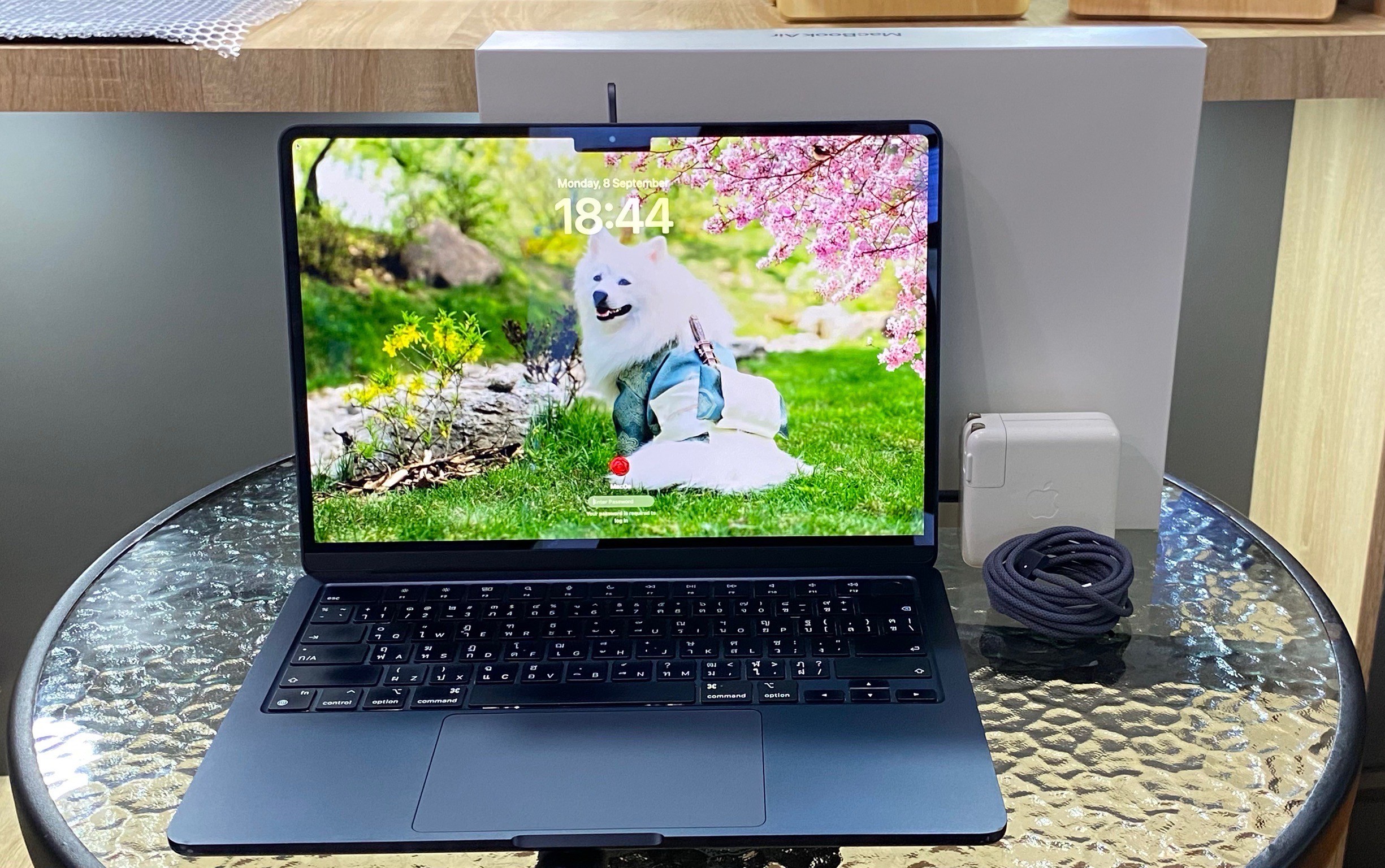 MacBook Air 13" (M2, ปี 2022) 16/256GB Midnight