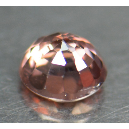 พลอยเพทายดิบ (Zircon) 0.50 กะรัต