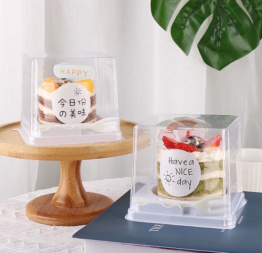 กล่องเค้กจิ๋วทรงสูง+ส้อม CH-1W 20 ใบ (ฺฺBBX) (09-8181)