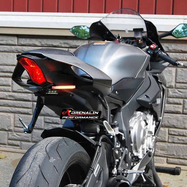 ท้ายสั้น พร้อมไฟเลี้ยว NRC สำหรับ R1 2015+