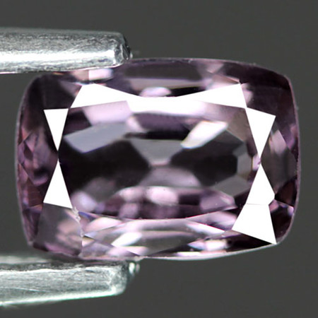 พลอยสปิเนล (Purple Spinel ) 1.05 กะรัตสีม่วง