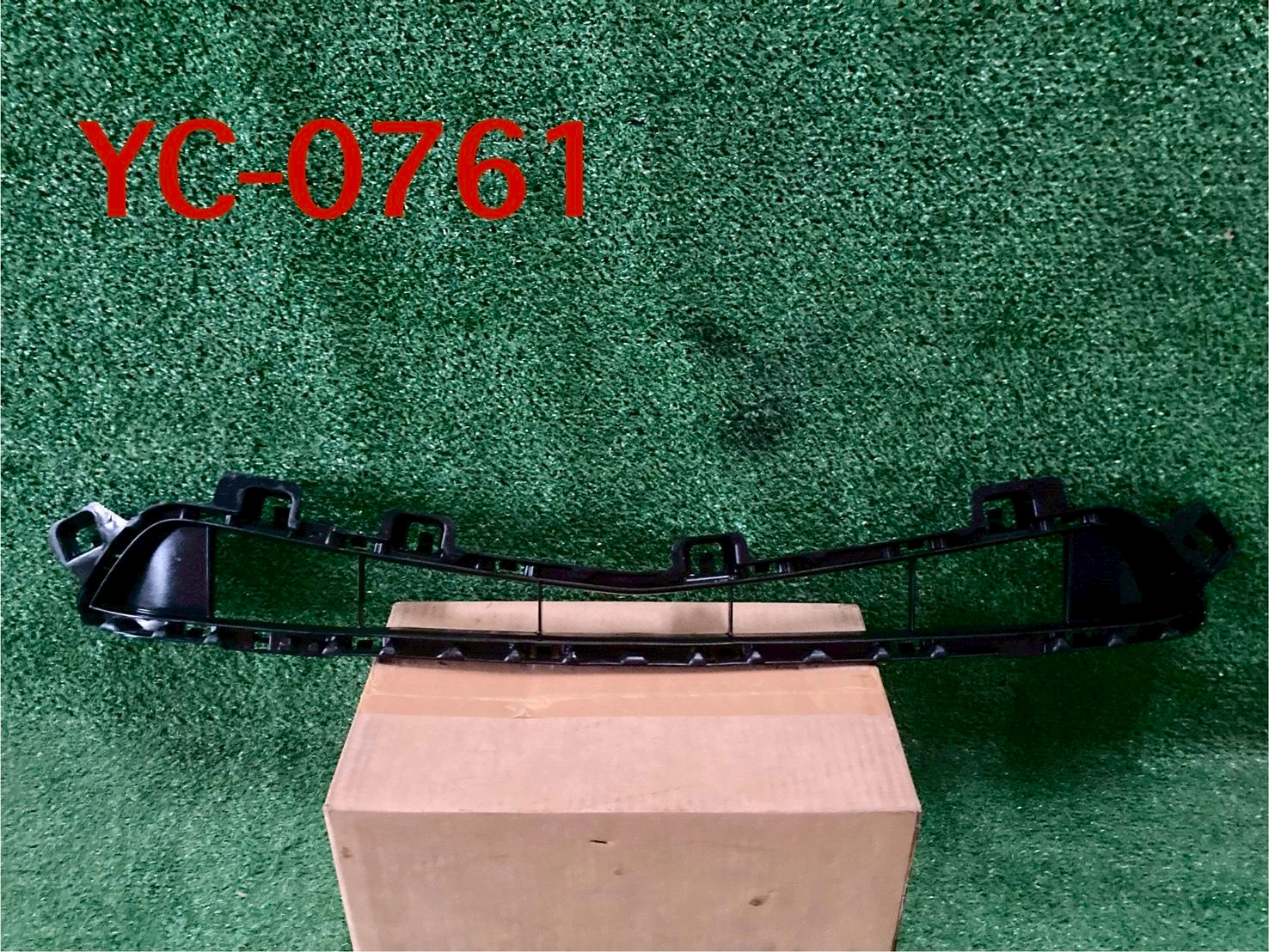 ช่องลมกันชนหน้า Mazda 2 2015-2019 แท้มือสอง