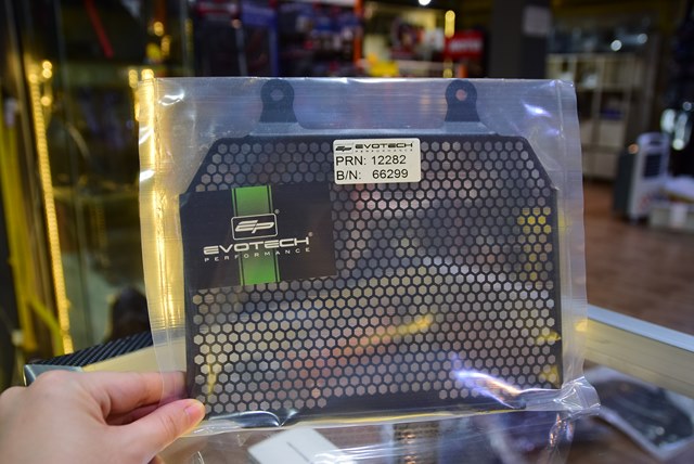 Evotech - การ์ดหม้อน้ำ+การ์ดออย (Radiator Oil guard) สำหรับ R1 2015+