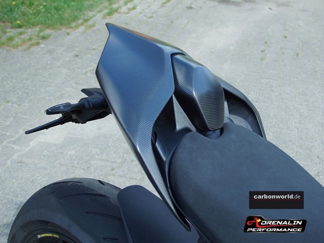 Carbonworld ตูดมดคาร์บอน (Seat cover carbon) สำหรับ STF V4 V2