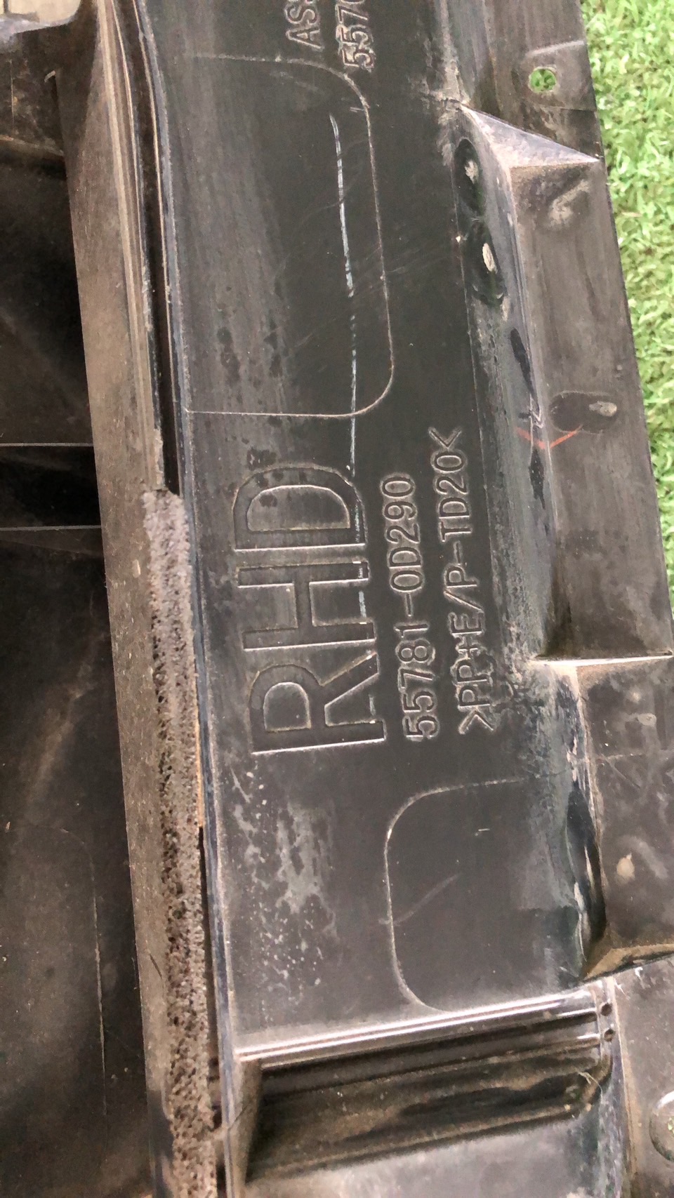 แผงจิ้งหรีด Suzuki Swift 2011