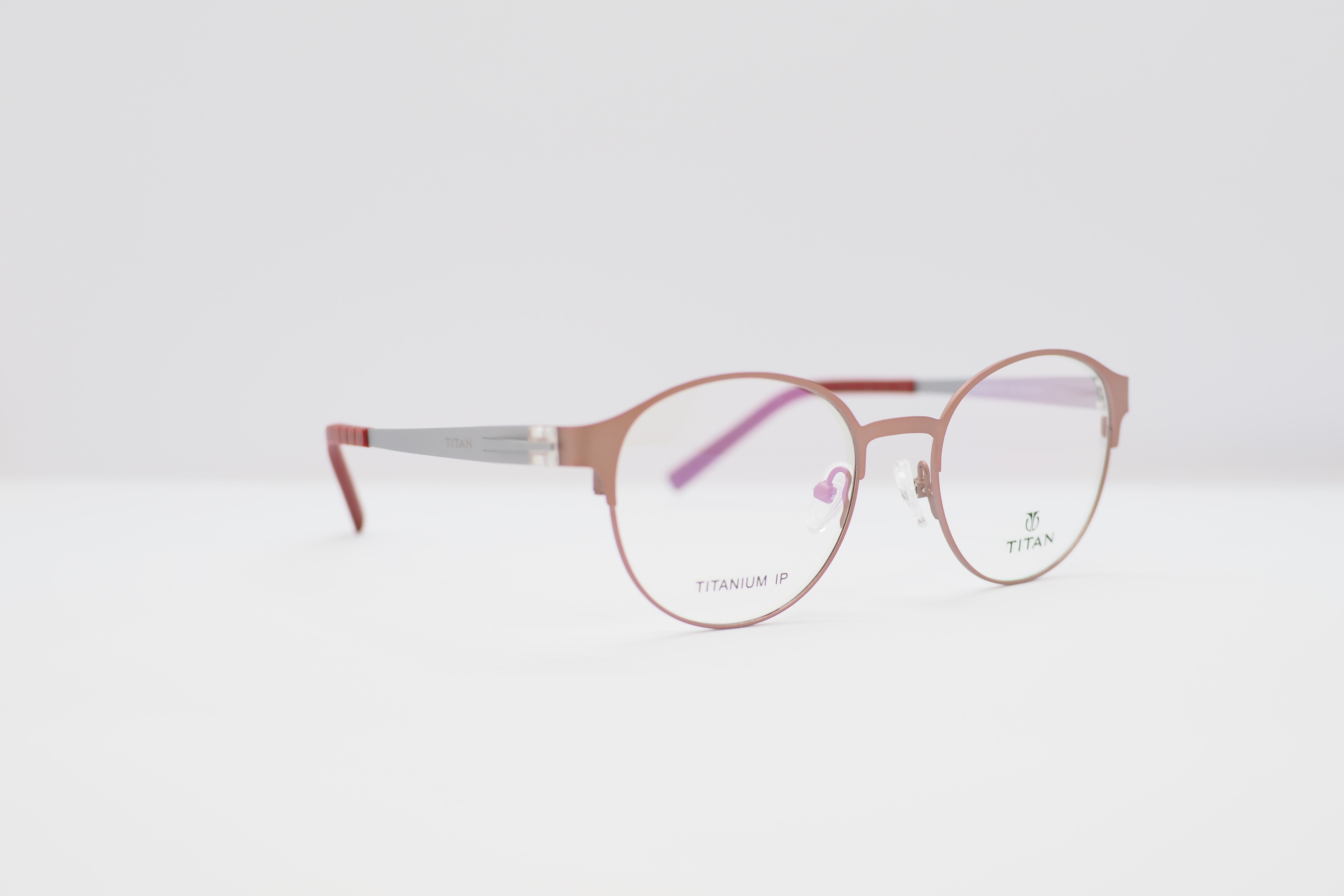 กรอบแว่นตา TITAN รุ่น 9320 สี C8