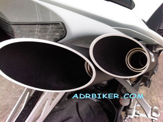 ท่อ TOCE Slip-on สำหรับ R1 ปี 09-14 (For Exhibition only)