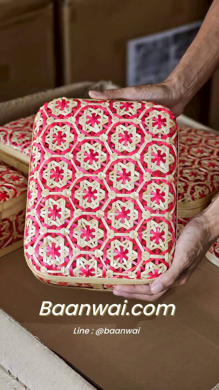 กล่องไม้ไผ่ ลายพิกุล ขนาด 20*25*8 cm