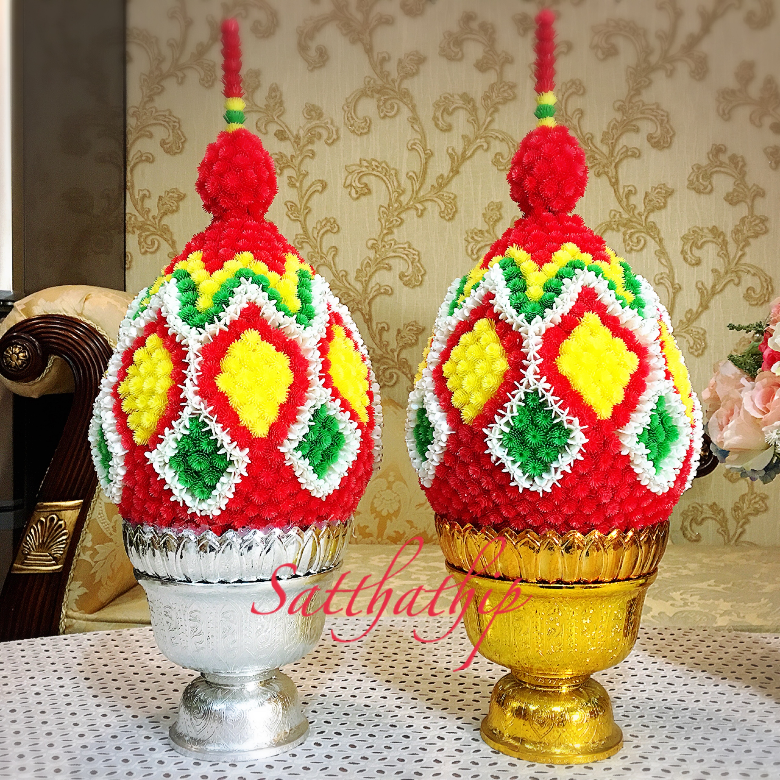 พานพุ่มดอกบานไม่รู้โรย พลาสติก - Panpum/Altar offerings