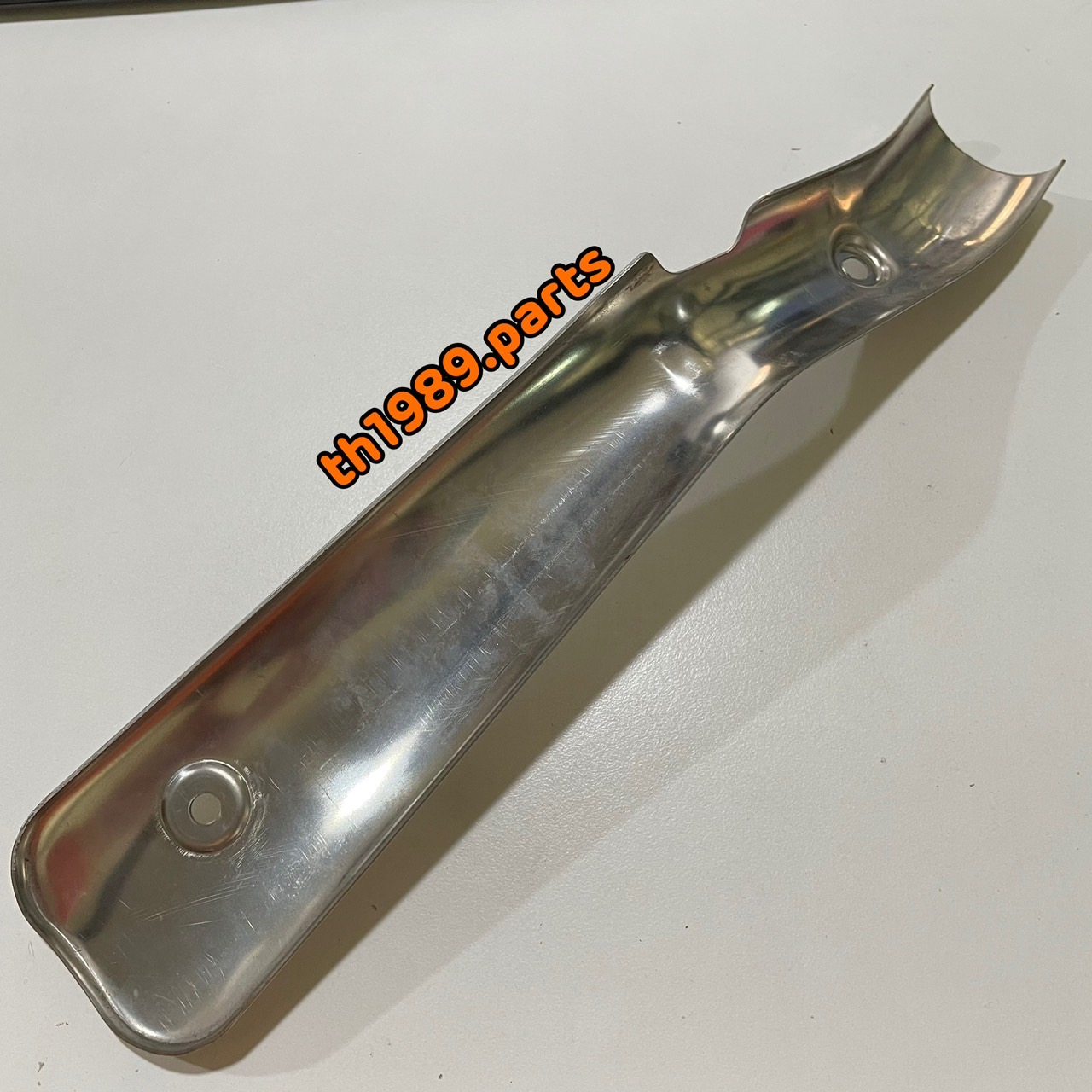 ฝาครอบท่อไอเสีย สำหรับรุ่น KR150J2 VICTOR อะไหล่แท้ KAWASAKI 49106-1221