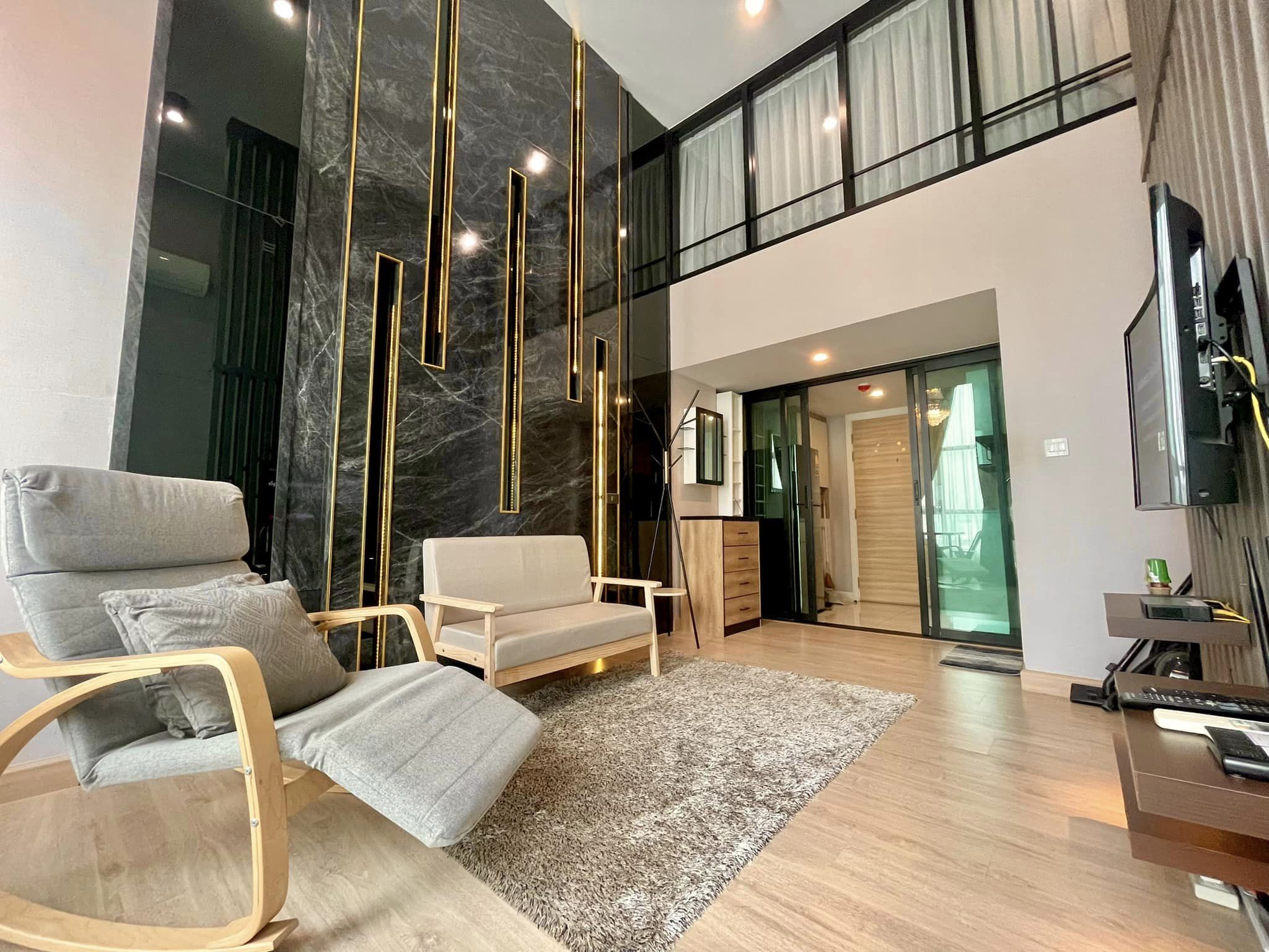 Knightsbridge Duplex Tiwanon