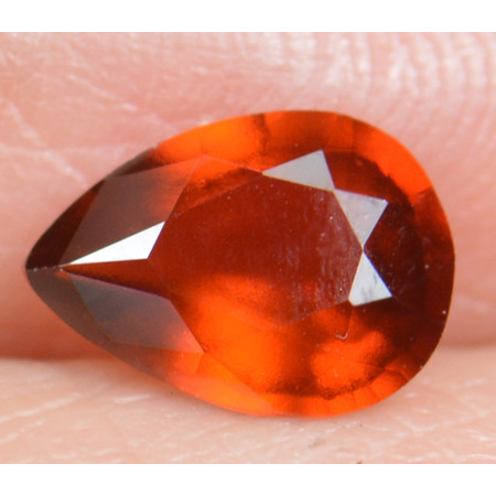 เฮสโซไนต์โกเมน (Hessonite) 1.05 กะรัตแดงส้มสวย