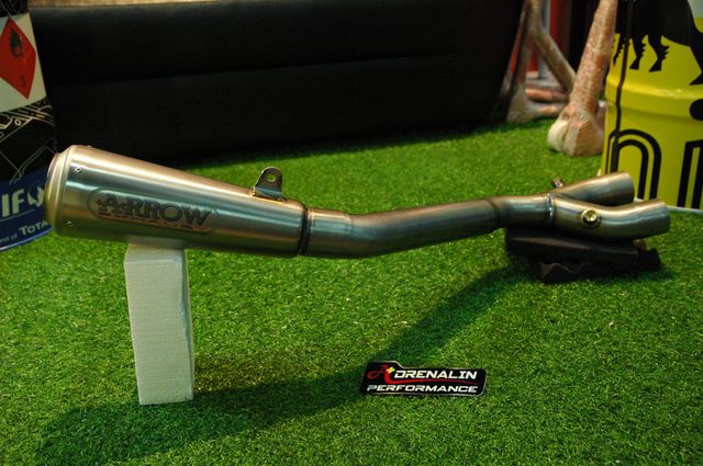 ท่อ Arrow half system Titanium Slip-on สำหรับ MT-10 2016 ขึ้นไป (For Exhibition only)