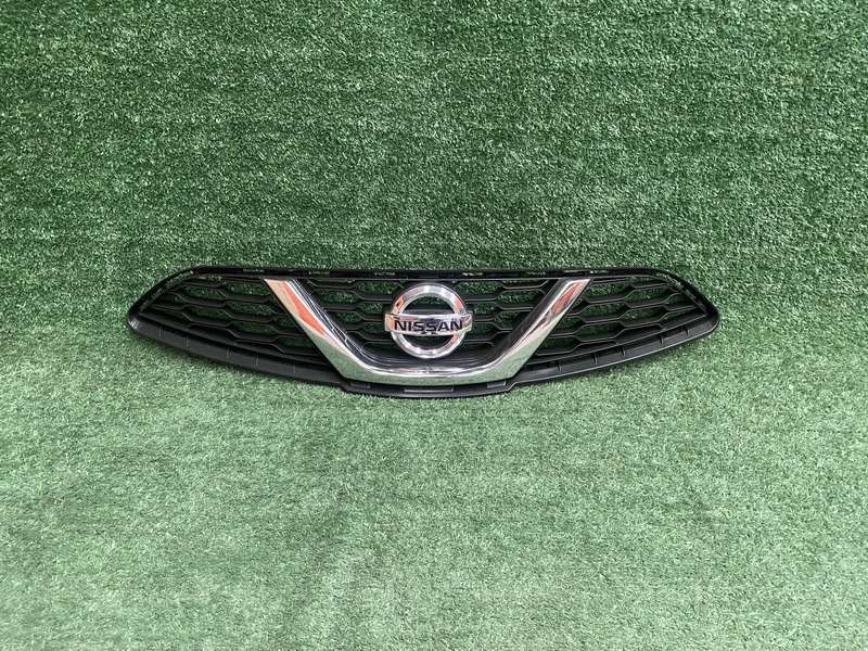 กระจังหน้า+โลโก้ Nissan March 2014-2018