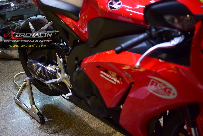 ท่อ Yoshimura R77 สำหรับ CBR1000RR ปี 2008-2016 (For Exhibition only)