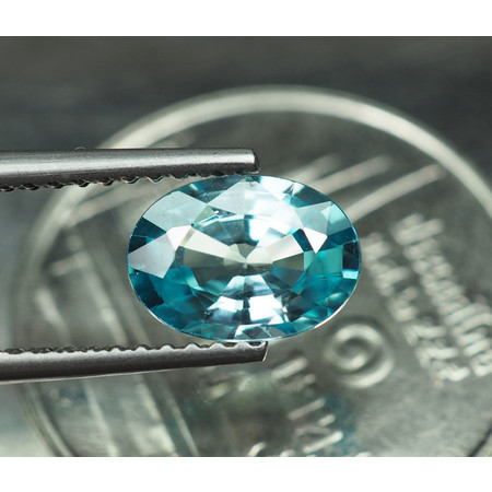 เพทาย (Blue Zircon) 1.45 กะรัตสีฟ้า