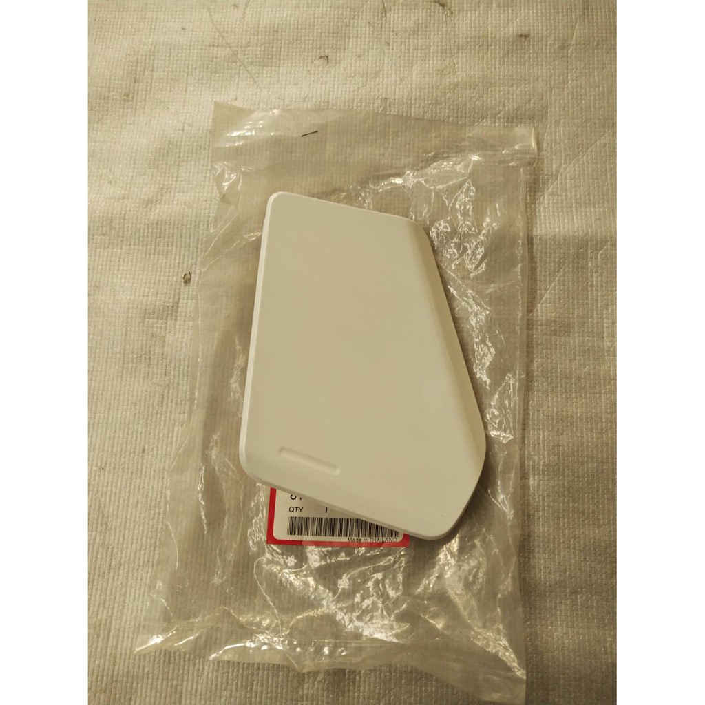 81141-K35-V00ZV ฝาปิดช่องเก็บของตัวในด้านซ้าย PCX150 2014-2016 รถสีขาว-แดง,รถสีขาว-ดำ อะไหล่แท้ HONDA
