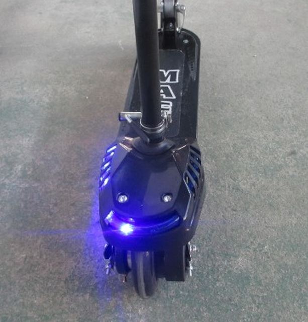 Scooter ไฟฟ้า 24V 120W พร้อมสายชาร์ตไฟฟ้ารับน้ำหนักได้70ก.ก ราคาประหยัด มีสีดำ แดง เขียว น้ำเงิน ค่าส่ง ตจว.300บ.