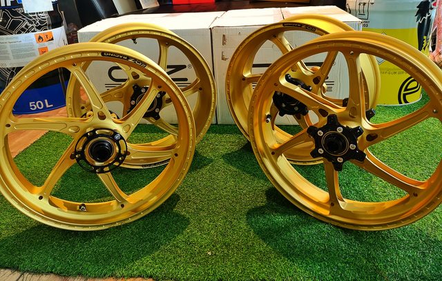 ล้อ OZ Racing 6ก้าน Gass-A สำหรับ ZX10-R 2016+