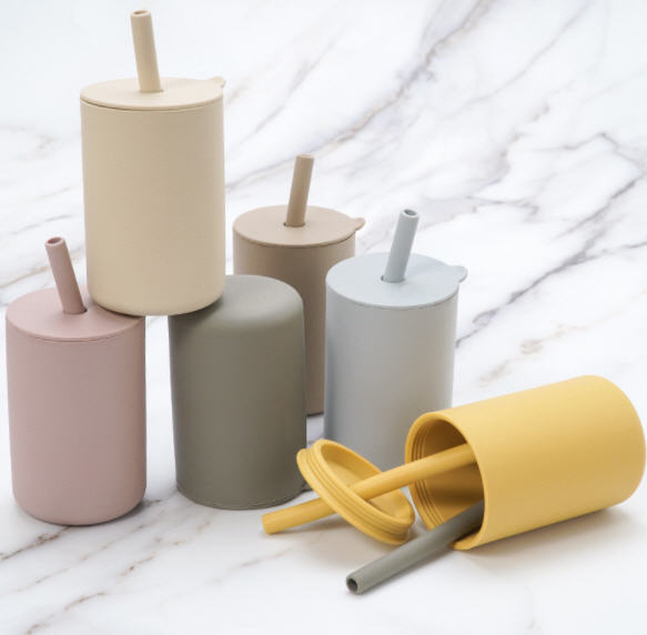 แก้วซิลิโคน,แก้วซิลิโคนพร้อมหลอด