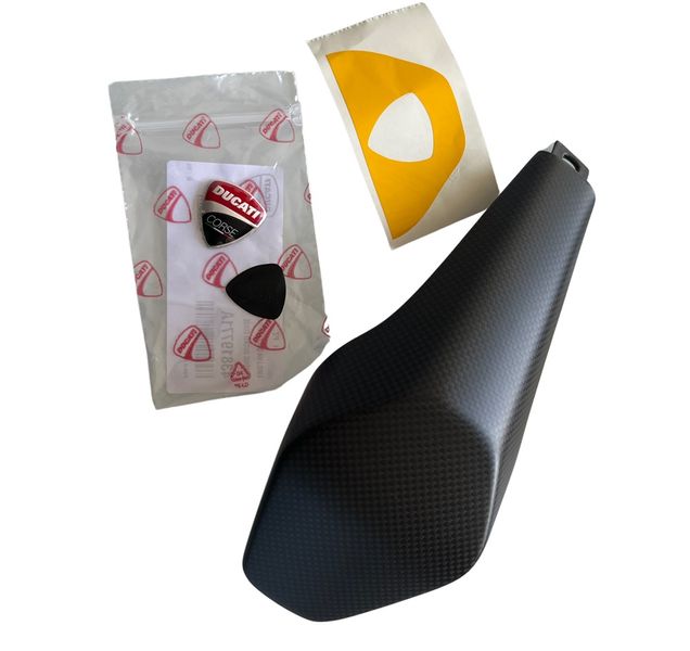Carbonworld ตูดมดคาร์บอน (Seat cover carbon) สำหรับ PanigaleV2