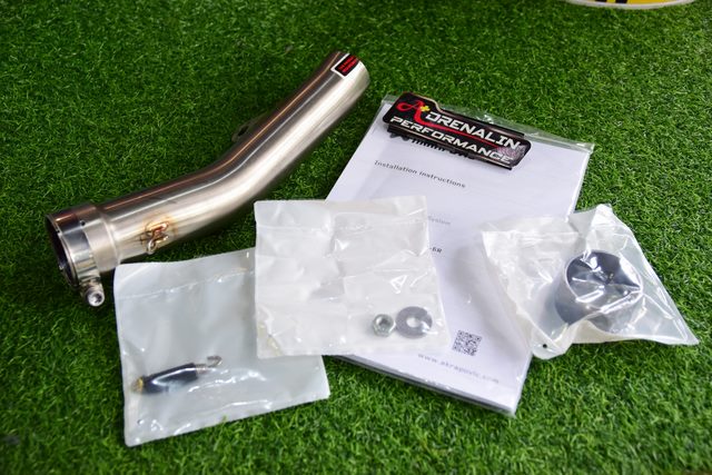 Link pipe Akrapovic ZX6R 2019+ (For Exhibition only)