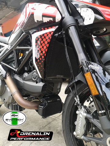 Evotech การ์ดหม้อน้ำ (Radiator guard) สำหรับ HyperMotard 950