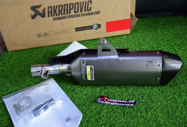 ท่อ Akrapovic Slip-On titanium สำหรับ X-adv 2017+ (For Exhibition only)