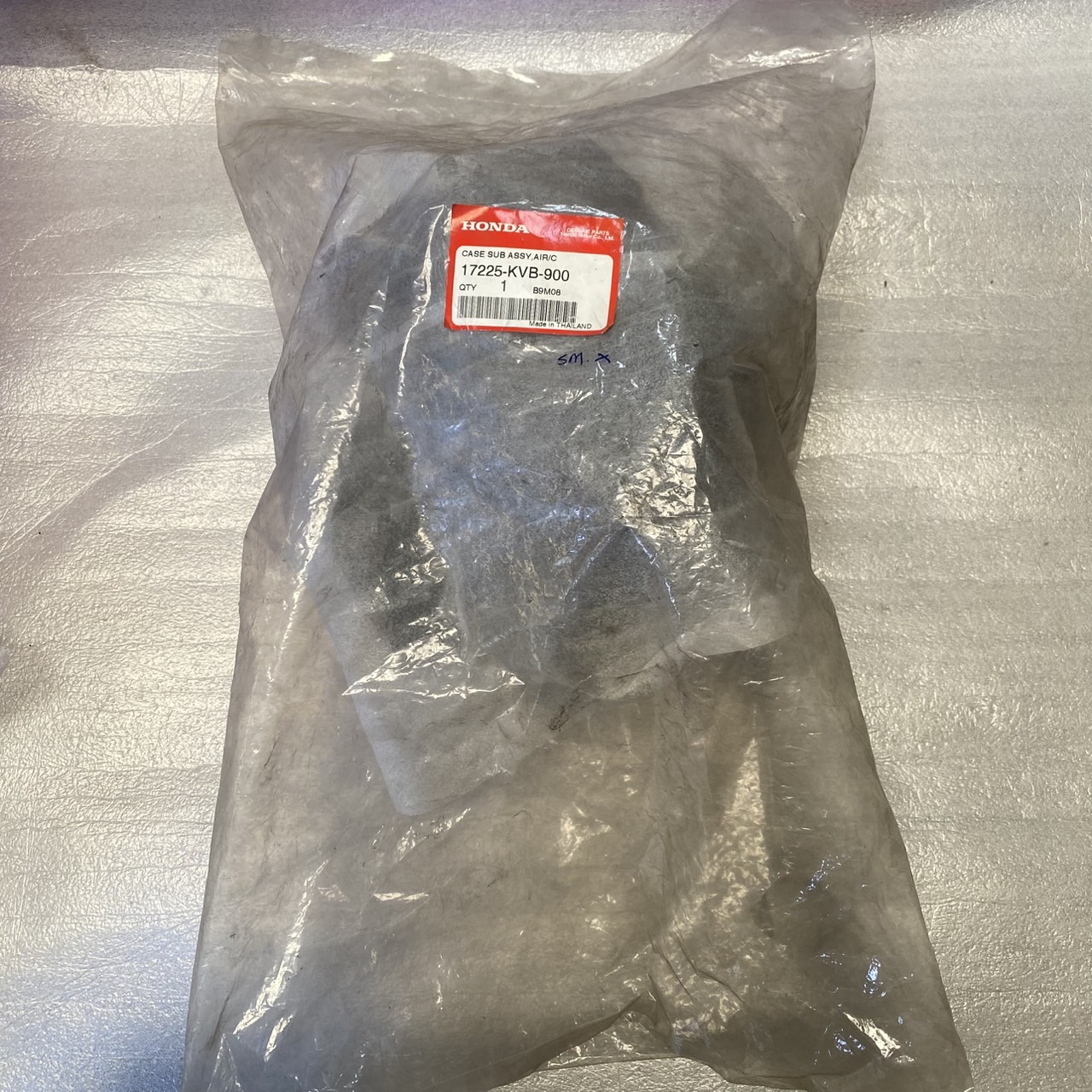 17225-KVB-900 เสื้อหม้อกรองอากาศ CLICK110BS(ปี2006-08)ตัวแรกคาบู อะไหล่แท้ HONDA