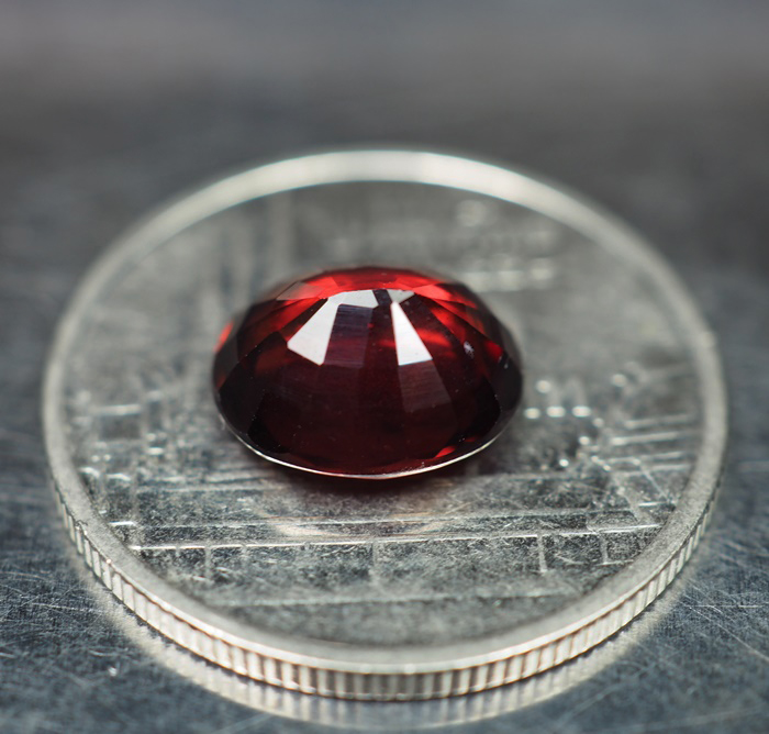 พลอยแท้โรโดไรท์ (Rhodolite Garnet) 2.80 กะรัต