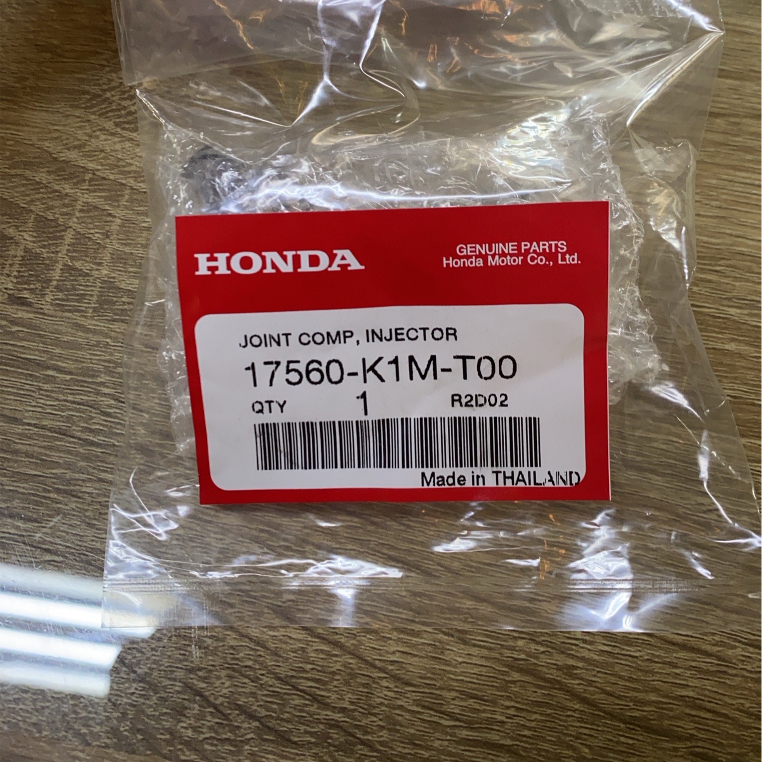 17560-K1M-T00 ฝาครอบหัวฉีด WAVE110I 2021-2022 , SUPER CUB 2021-2022 อะไหล่แท้ HONDA