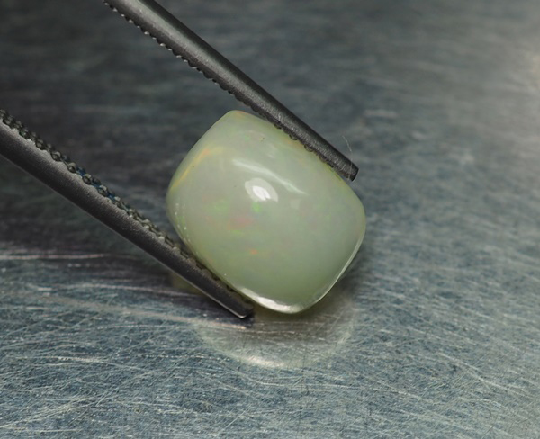 โอปอลหลากสี (Opal) 1.45 กะรัต