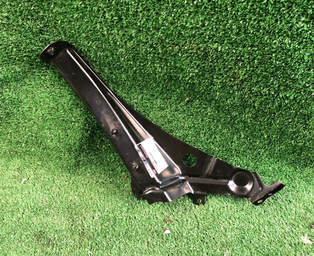 ขายึดกันชนหน้า Mitsubishi Triton L200