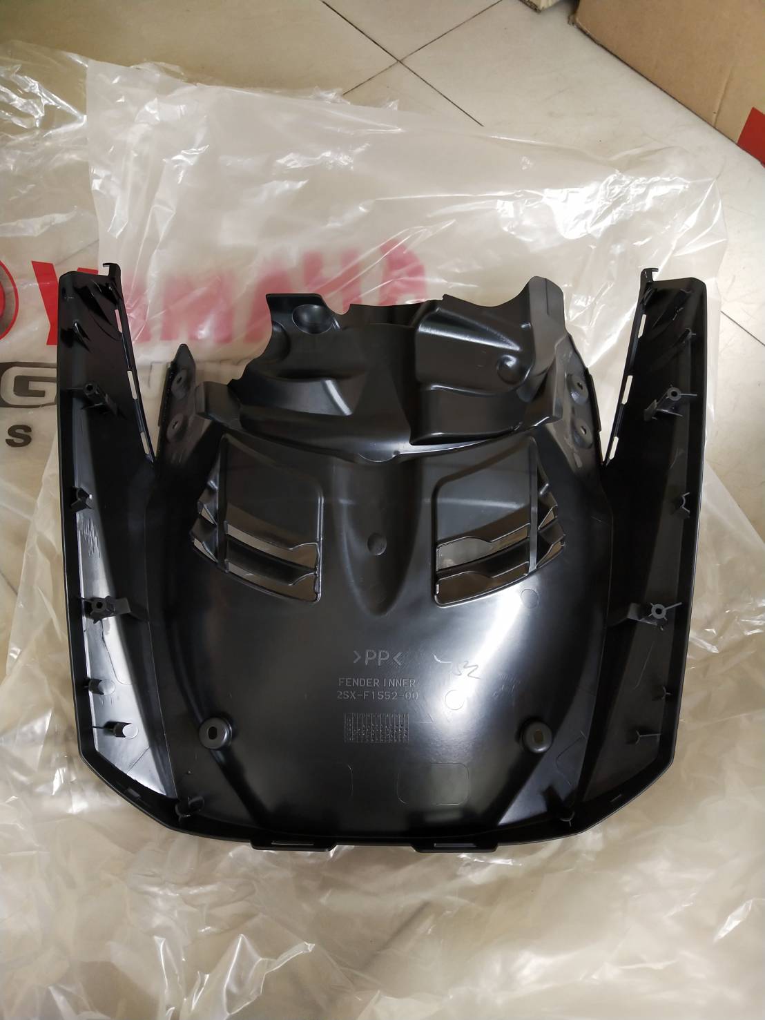 บังโคลนตัวใน GT125 อะไหล่แท้ YAMAHA 2SX-F1552-00 รหัสทดแทน 2SX-F1552-01