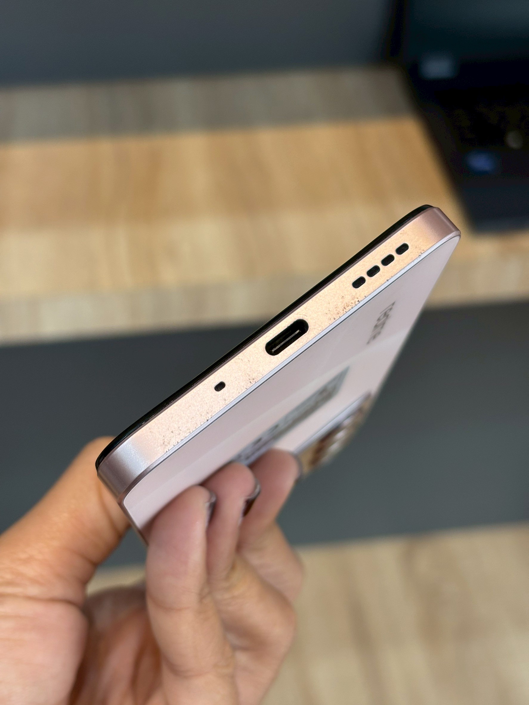 Realme C75X (6/128GB) สี Coral Pink