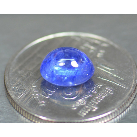 พลอยไพลินหลังเบี้ย (Sapphire) 2.75 กะรัต