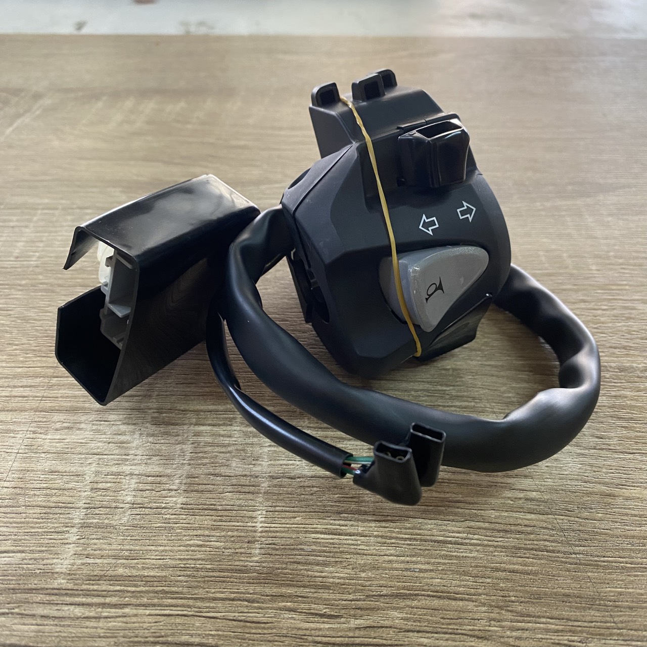 35200-K26-902 ชุดสวิทช์แฮนด์ด้านซ้าย MSX125 ปี2012 , 2015 รหัสเก่า 35200-K26-901 อะไหล่แท้ HONDA