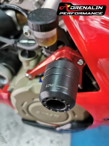 CNC Racing กันล้มกลาง สำหรับ Panigale V4 (Crash protector)