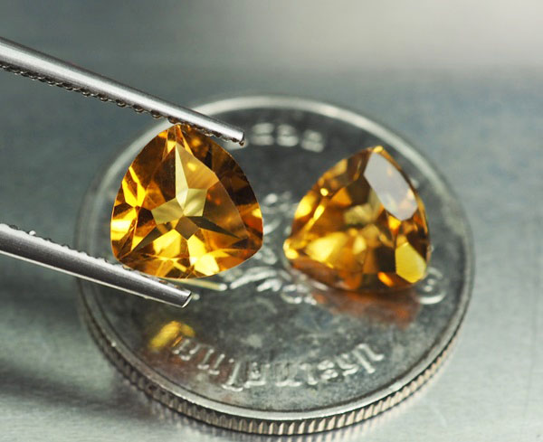 พลอยซิทริน (Citrine) 2.25 กะรัต 2 ชิ้นสีเหลืองส้ม