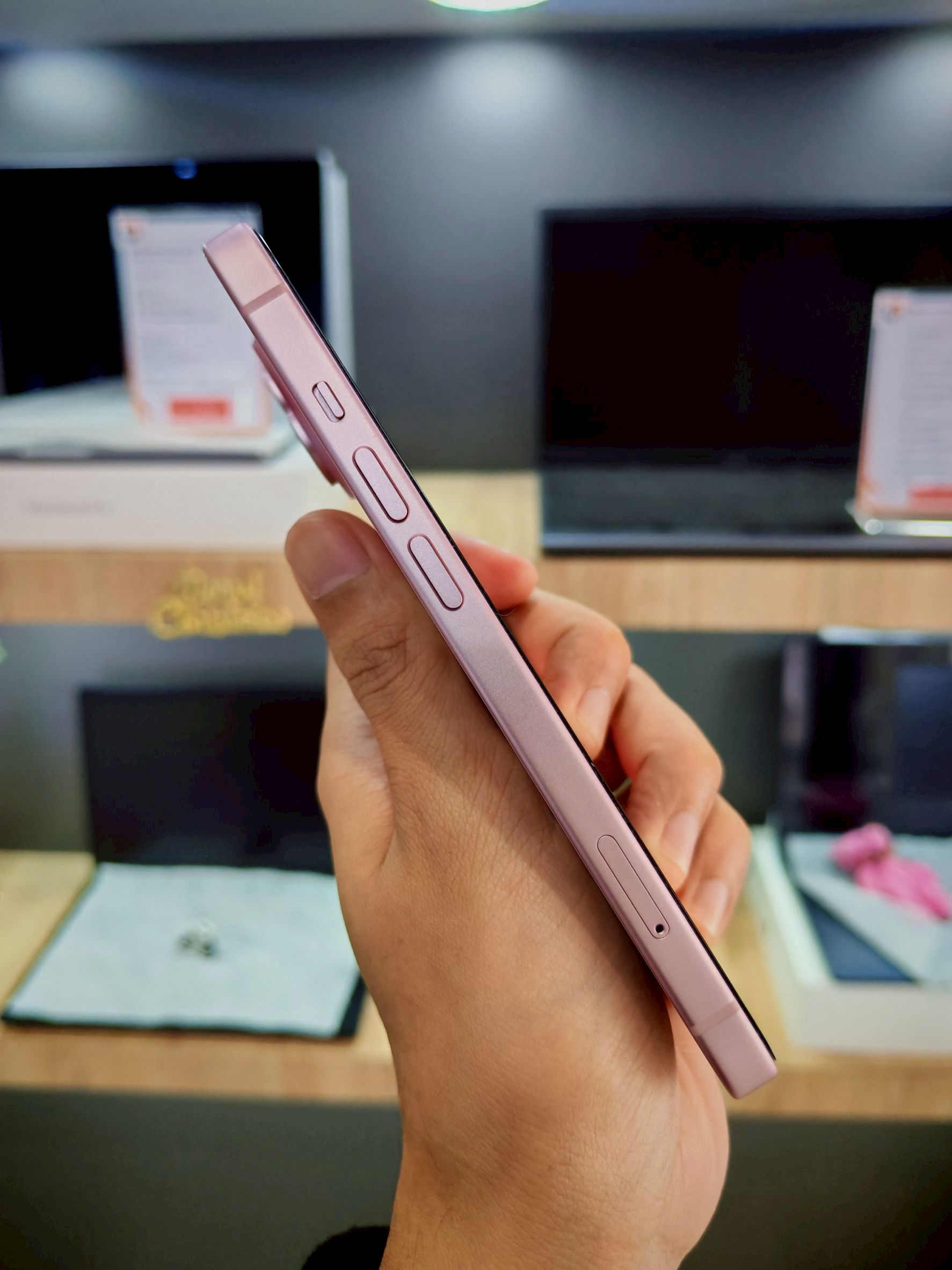 iPhone 15 128GB สี Pink