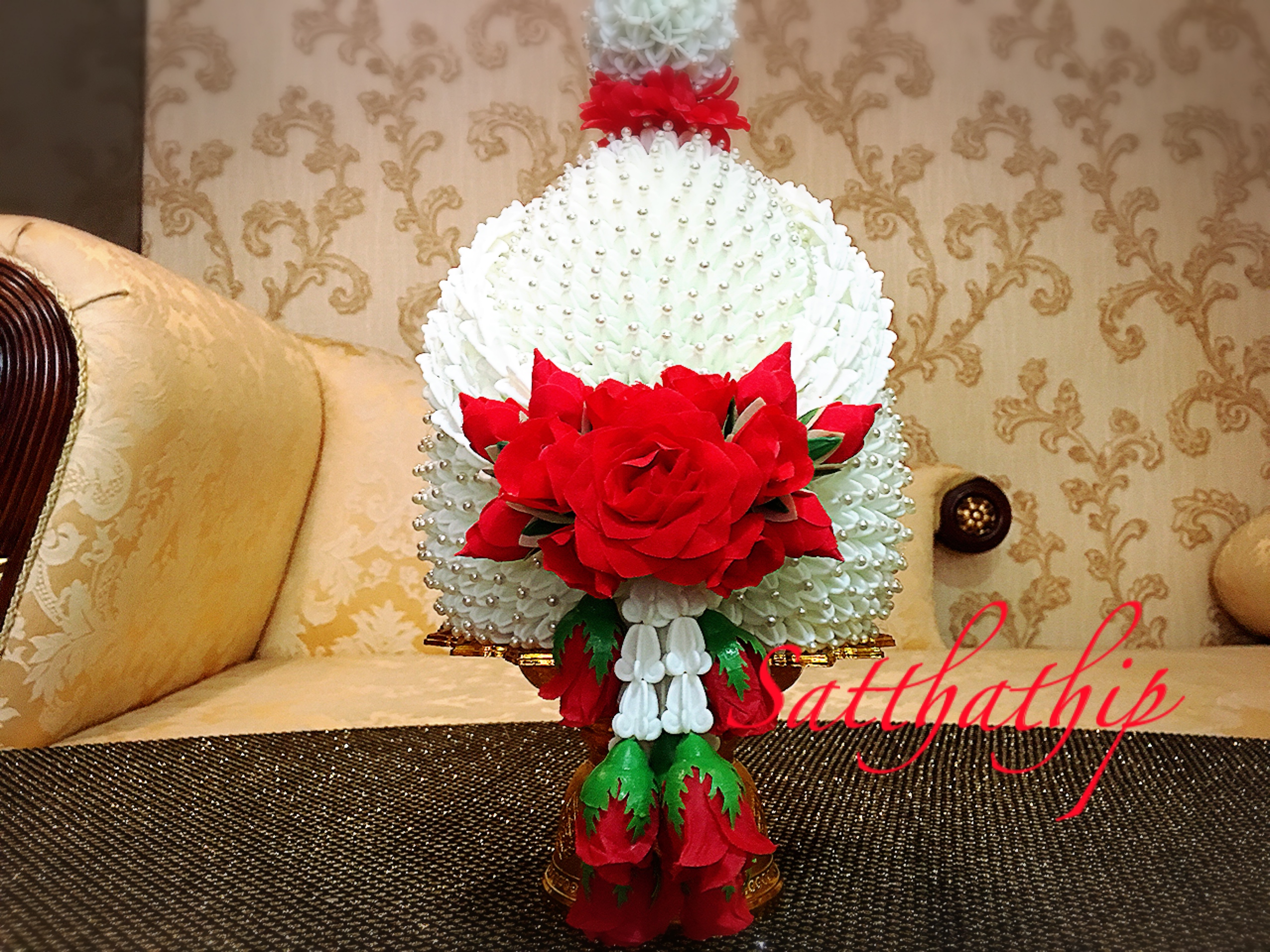 พานพุ่ม - พานพุ่มสักการะ - พานพุ่มดอกรัก - พานพุ่มดอกรักประดิษฐ์ (พลาสติก) - พานพุ่มสีขาว - Panpum