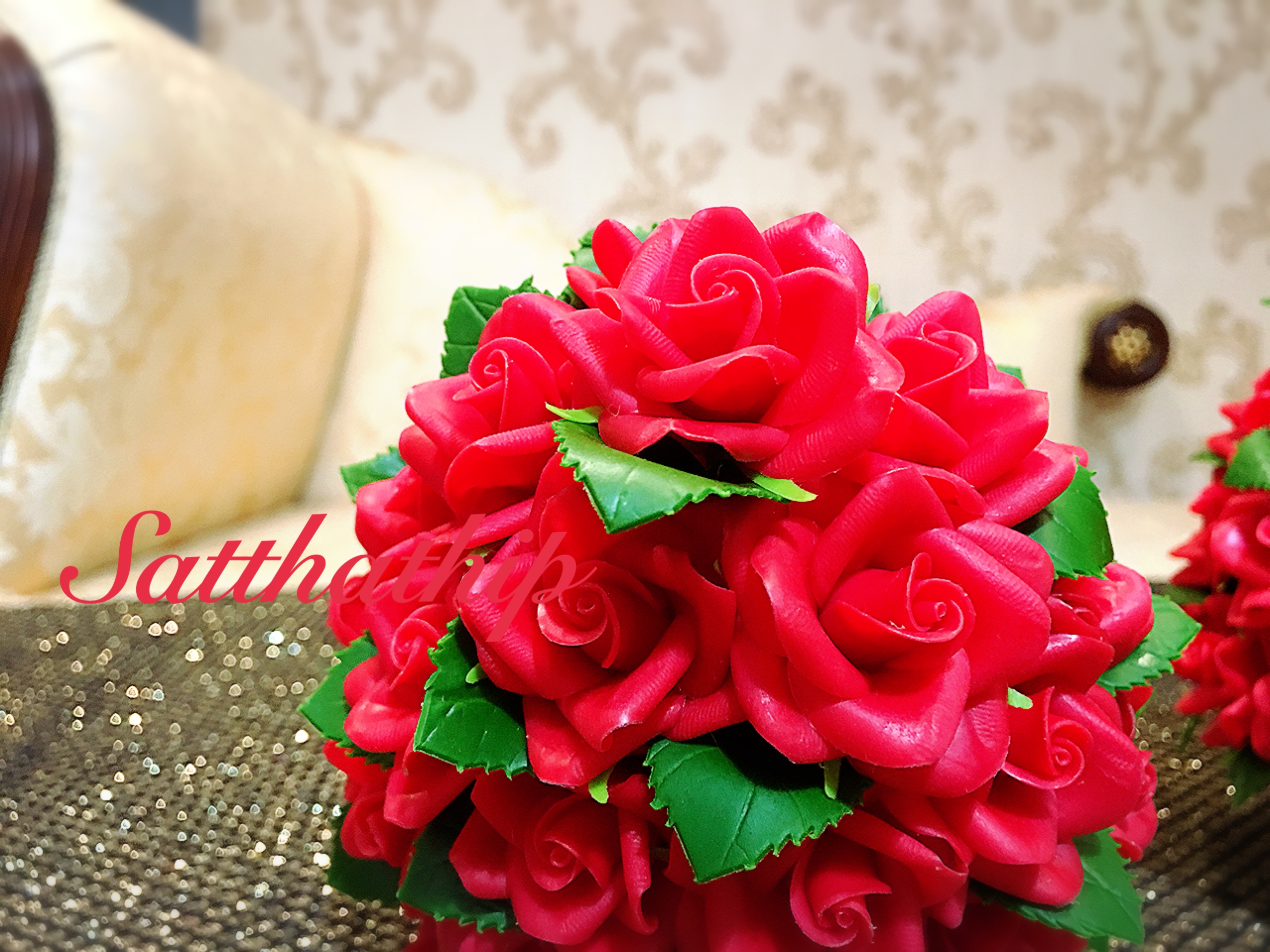 พานพุ่มดอกกุหลาบ ประดิษฐ์จากดิน [4 นิ้ว 1,200 บาท/คู่]