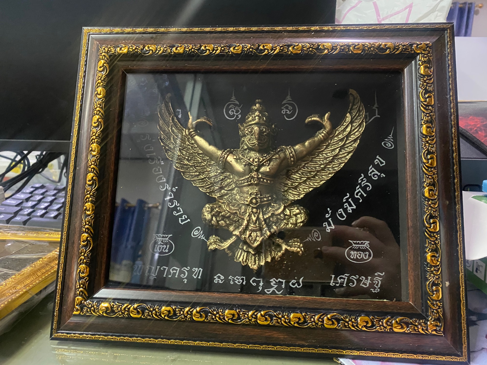 กรอบพญาครุฑ งานพรีเมี่ยม กรอบไม้ งานนูนสูง สูง10นิ้ว