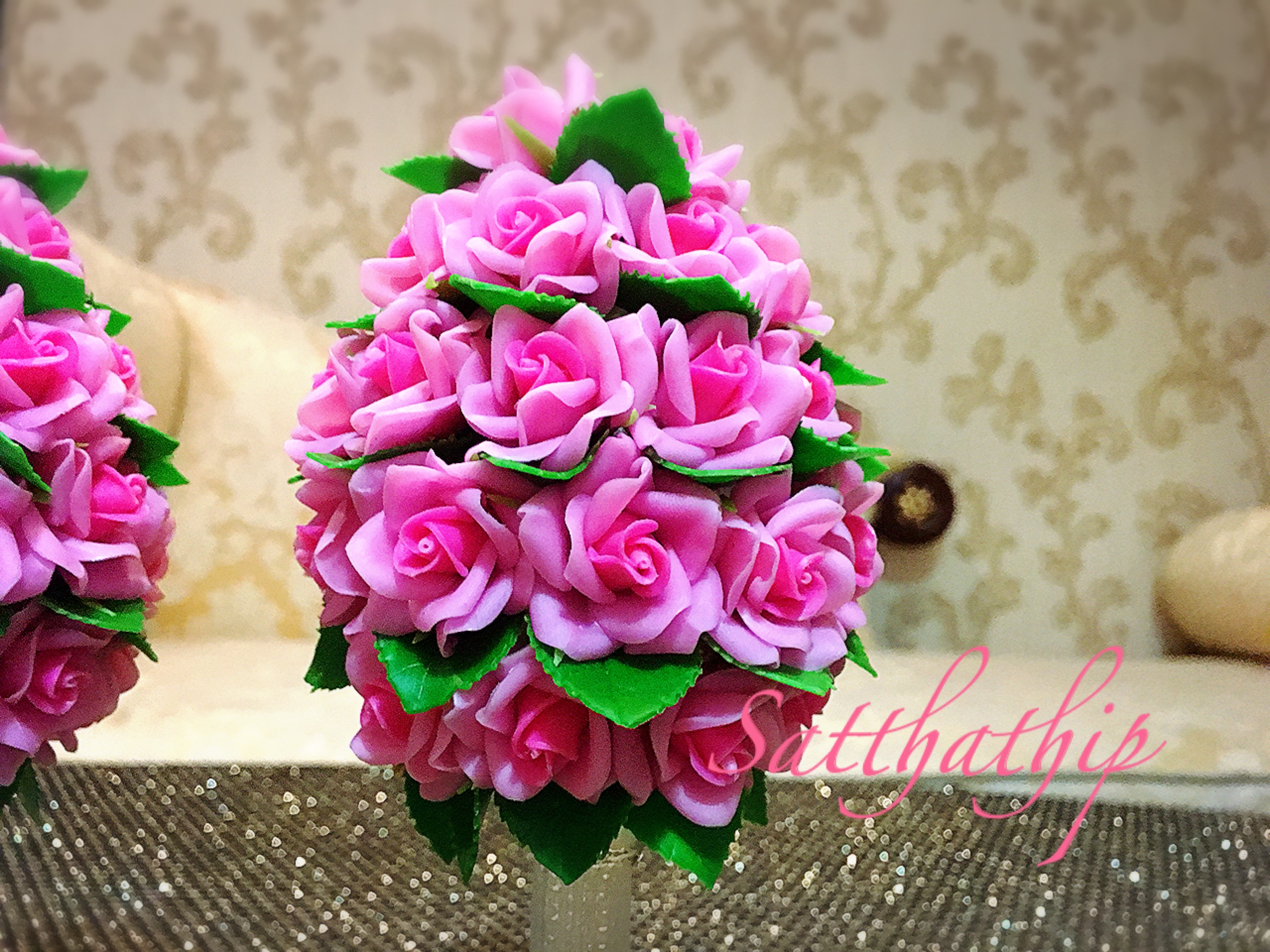 พานพุ่มดอกกุหลาบ ประดิษฐ์จากดิน [3 นิ้ว 1,250 บาท/คู่]